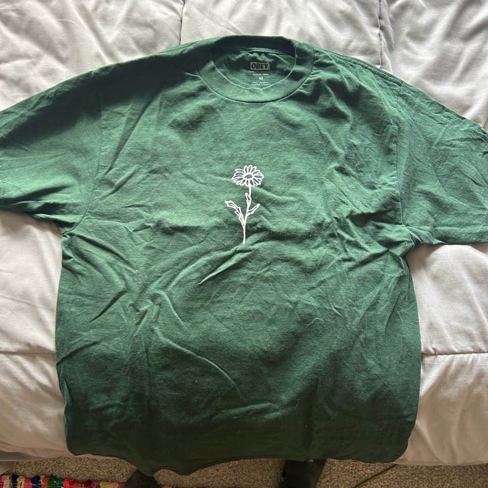 Obey t shirt